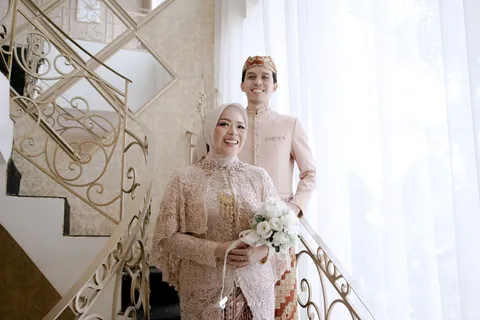 Foto sampul undangan Rahmat & Farida