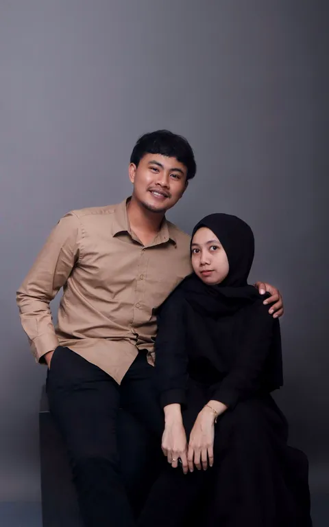Foto sampul undangan Aini & Arif