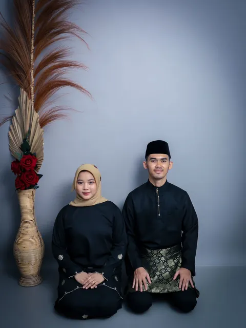 Foto sampul undangan Reza & Atun