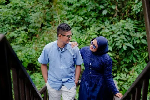 Foto sampul undangan Maya & Iswandi