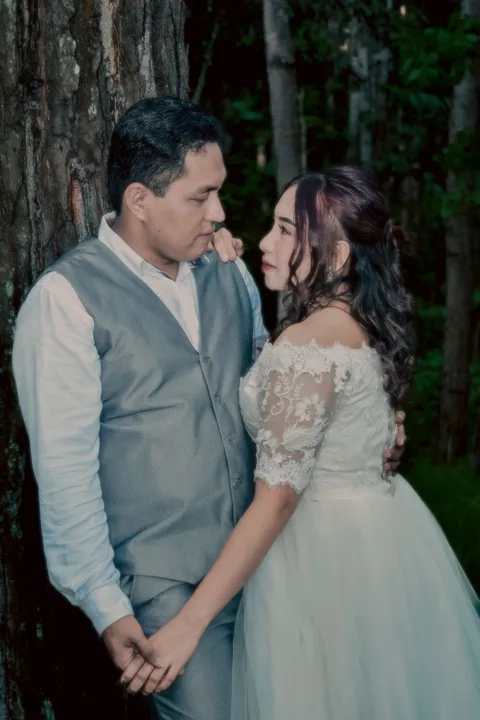Foto sampul undangan Tia & Ayen