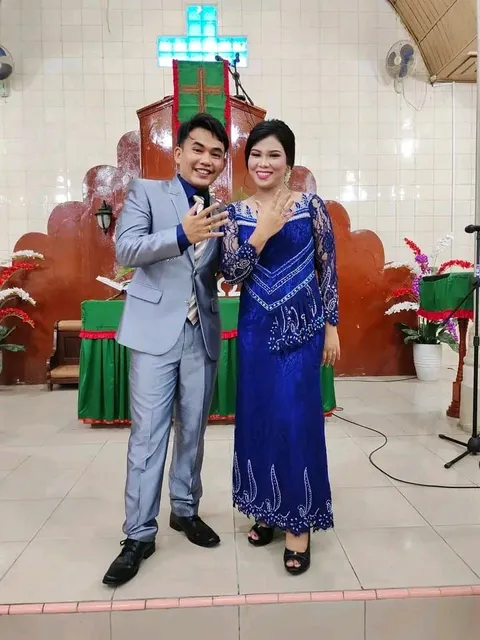Foto sampul undangan Debora & Owin