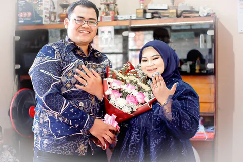 Foto sampul undangan Benazir & Fahrul