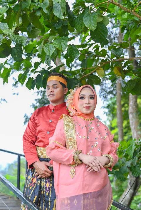 Foto sampul undangan Naim & Intan