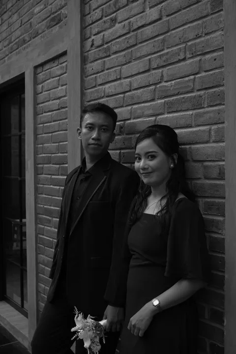 Foto sampul undangan Vicky & Yaya