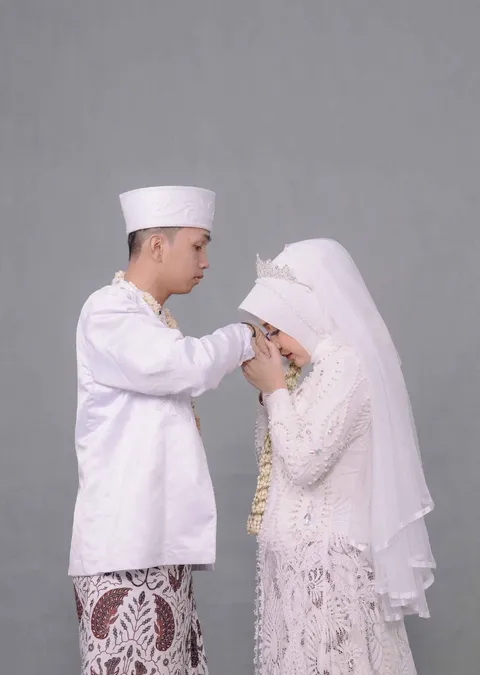 Foto sampul undangan Mayaaa & Indra