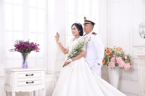 Foto sampul undangan Lomak & Marta