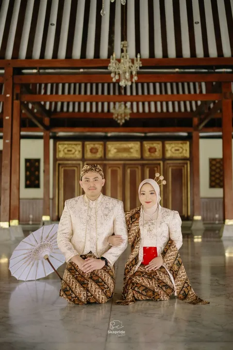 Foto sampul undangan Rizal & Tya