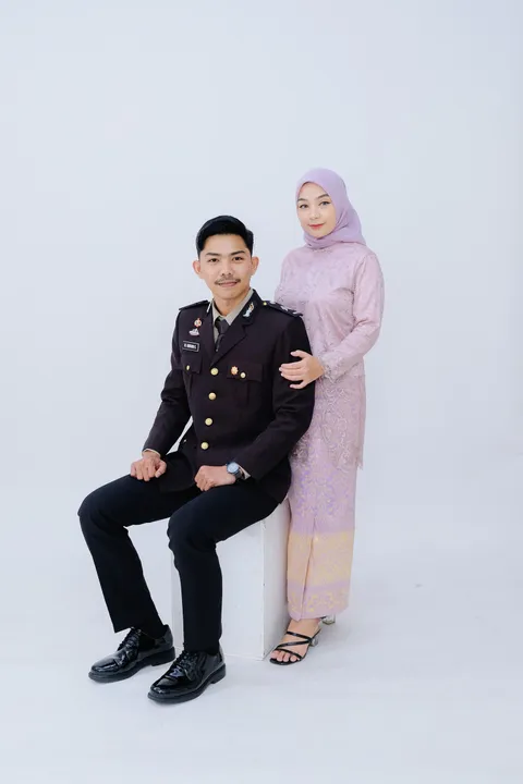 Foto sampul undangan Iqroom & Mayang