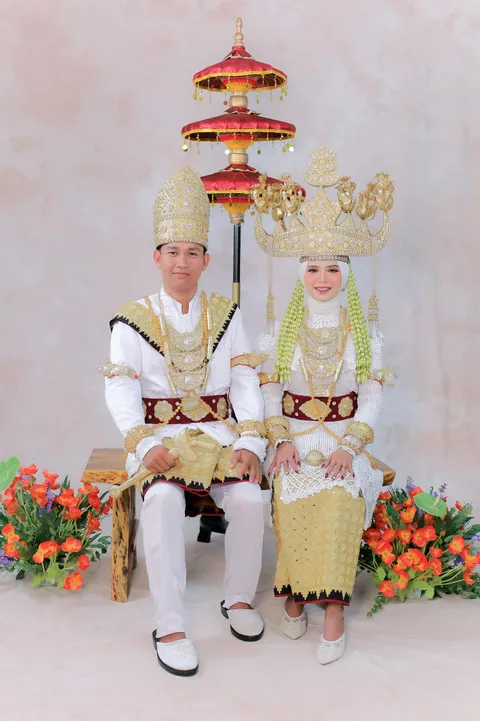 Foto sampul undangan Khoirun Nisak Indah Kartika Sari & Nanda Kartobi