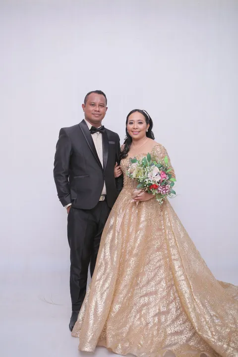 Foto sampul undangan Gina & Nelson