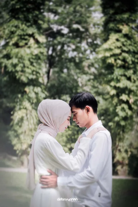 Foto sampul undangan Nofal & Wulan