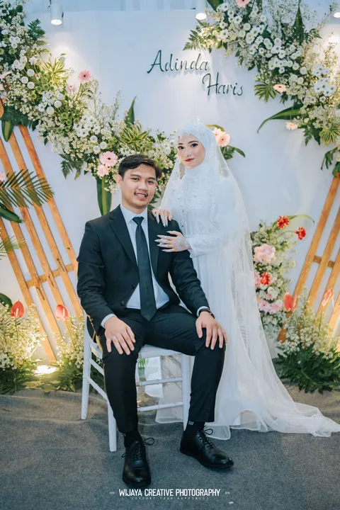 Foto sampul undangan Adinda & Haris