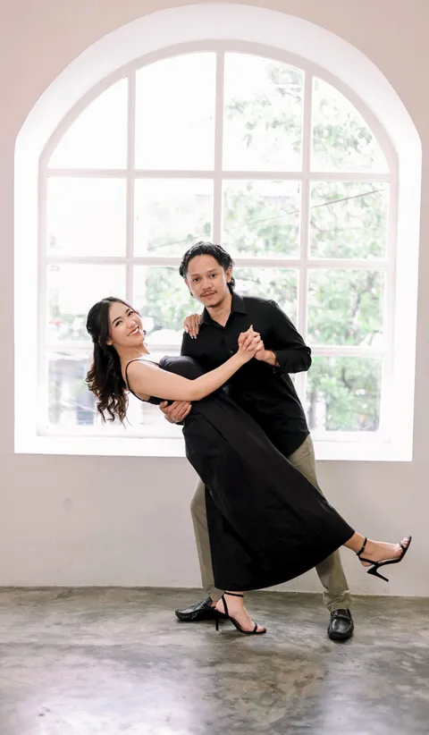 Foto sampul undangan Reksi & Rika