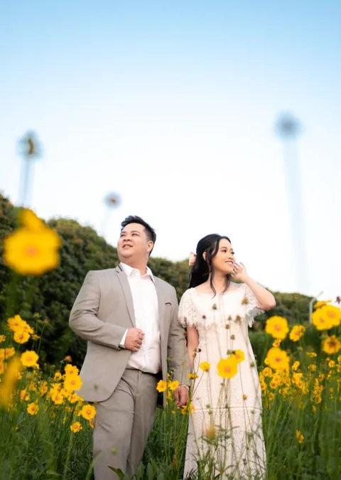 Foto sampul undangan Vina & William