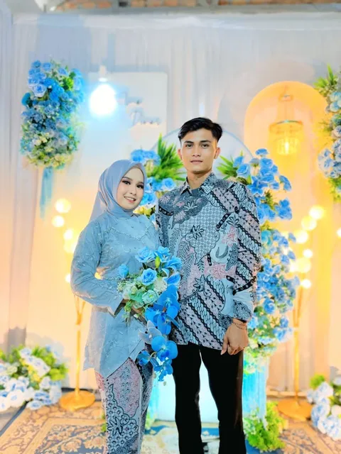 Foto sampul undangan Kinan & Eet