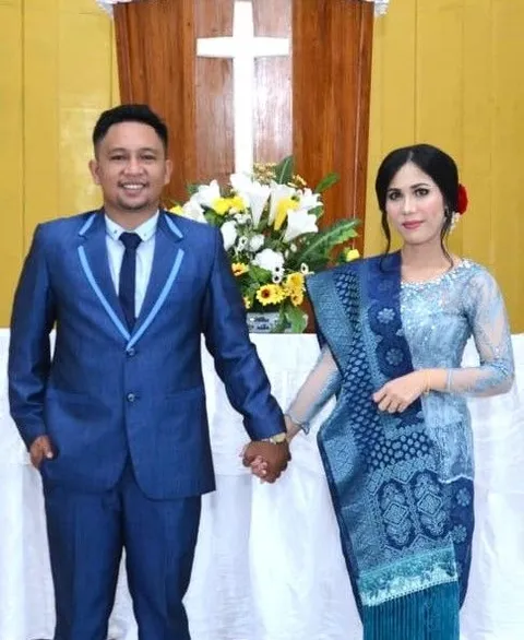 Foto sampul undangan Artha & Luter