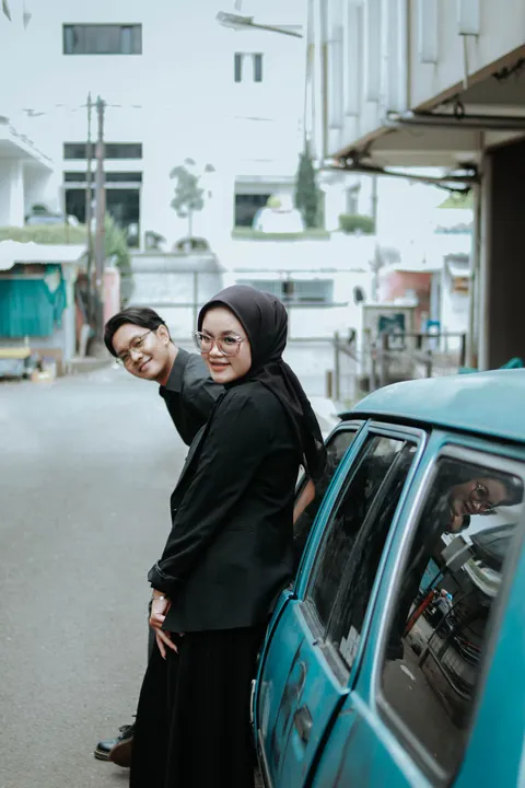 Foto sampul undangan Egis & Nizar