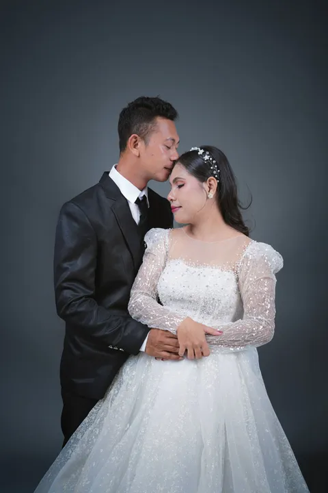 Foto sampul undangan Erny & Berto