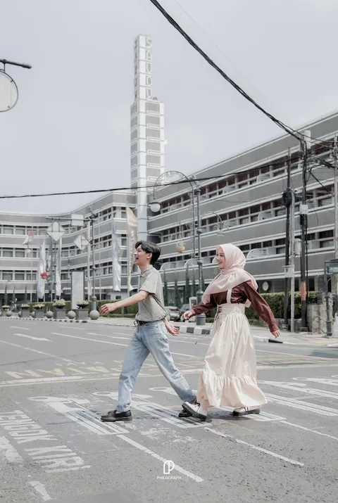 Foto sampul undangan Azmi & Nadhiva