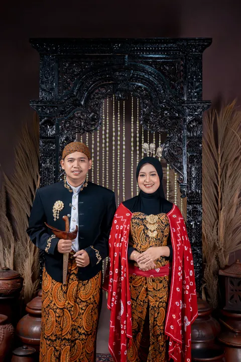 Foto sampul undangan Tetha & Fajrin
