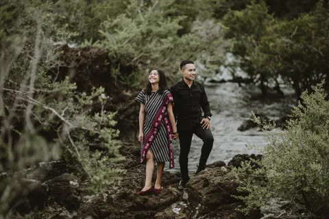 Foto sampul undangan Glorya & Romerio
