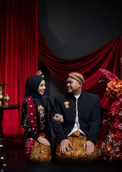Foto sampul undangan Pungkas & Puput