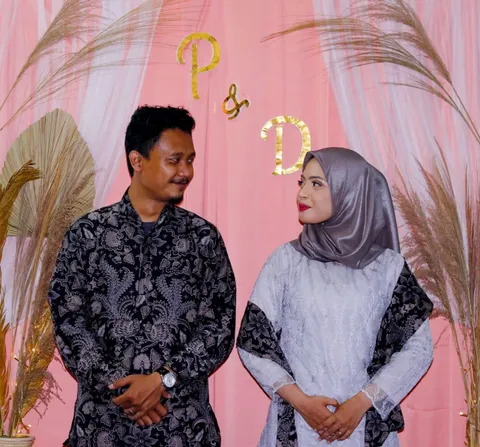 Foto sampul undangan Dwi & Putri