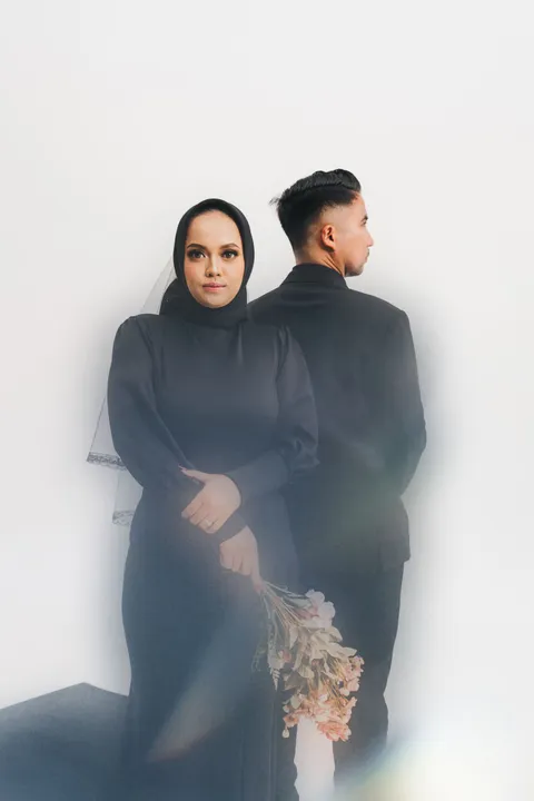Foto sampul undangan Julian & Amel