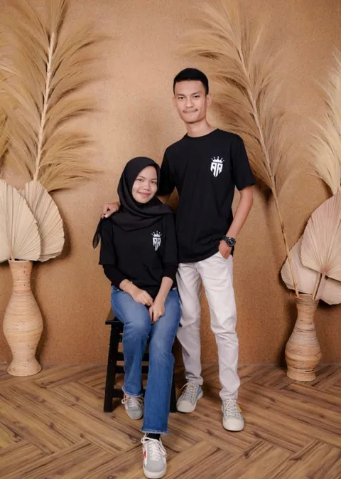Foto sampul undangan Ari & Reza