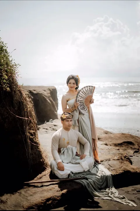 Foto sampul undangan Maya & Wana