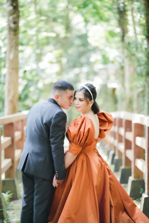 Foto sampul undangan Kevin & Meyita