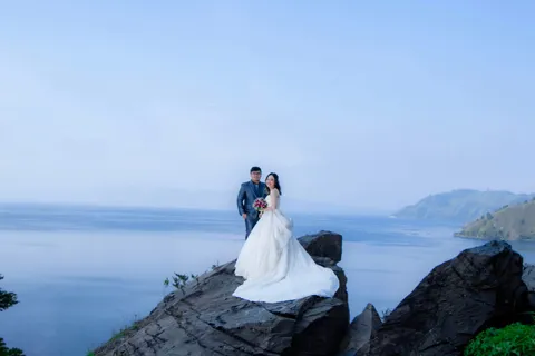 Foto sampul undangan Rosi & Herson