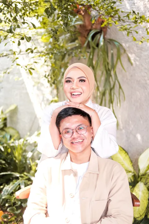 Foto sampul undangan Augie & Novi