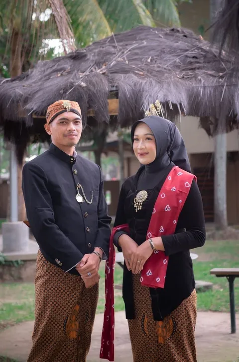 Foto sampul undangan Fitra & Ulvianeu Aprilia Chitra