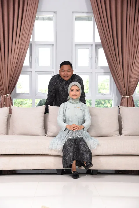Foto sampul undangan Nia & Adi