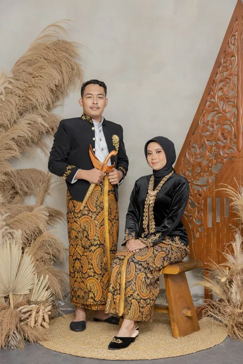 Foto sampul undangan Sria & Binaji