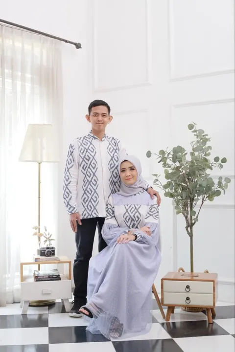 Foto sampul undangan Titi & Dymas
