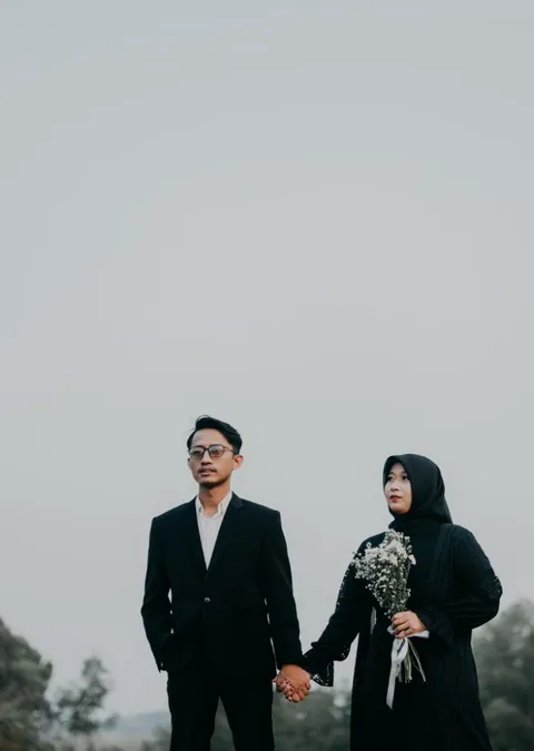 Foto sampul undangan Mala & Rizky