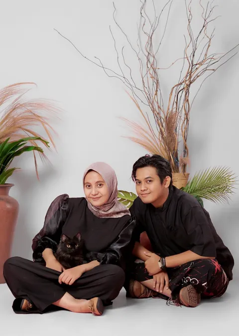 Foto sampul undangan Adhe & Nuril