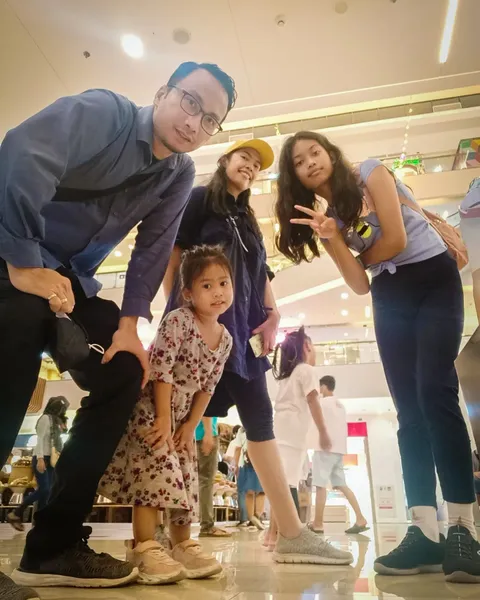 Foto sampul undangan Ultah Papina