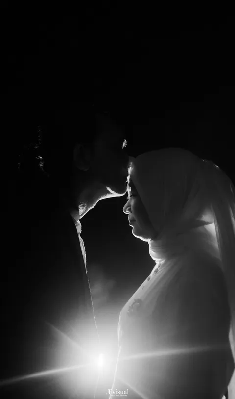 Foto sampul undangan Tria & Iqbal