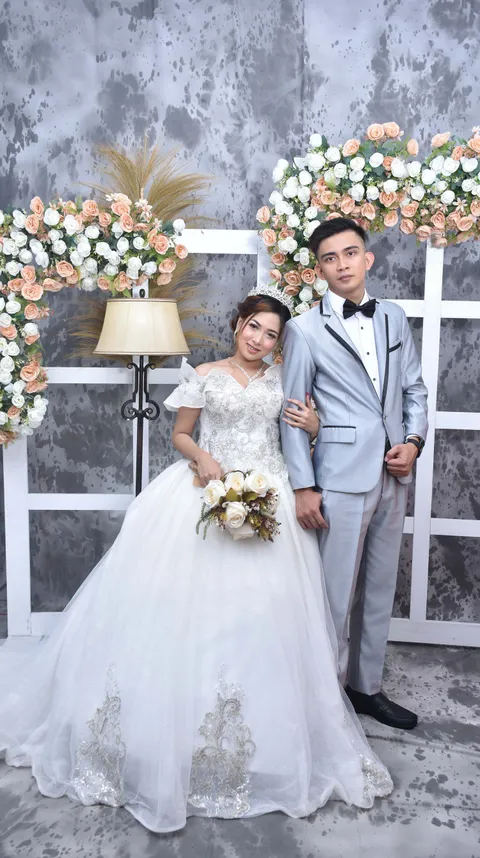 Foto sampul undangan Casey & Yosua