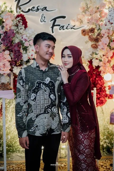 Foto sampul undangan Resa & Faiz