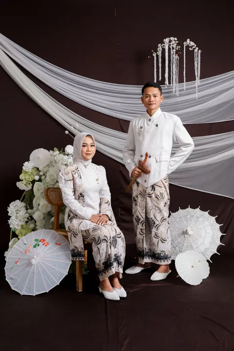 Foto sampul undangan Toat & Nita Rosita