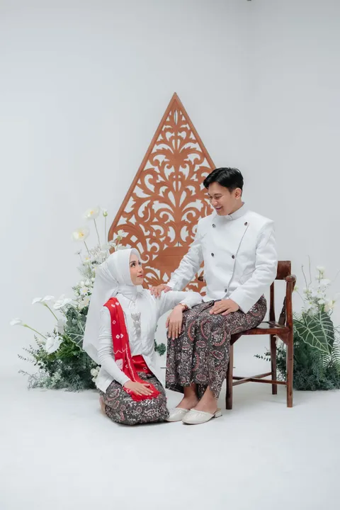Foto sampul undangan Rizqi & Hega