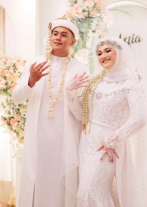 Foto sampul undangan Yaya & Laila