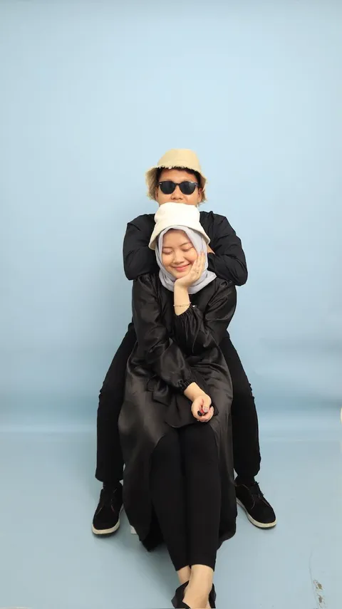 Foto sampul undangan Ani & Adit