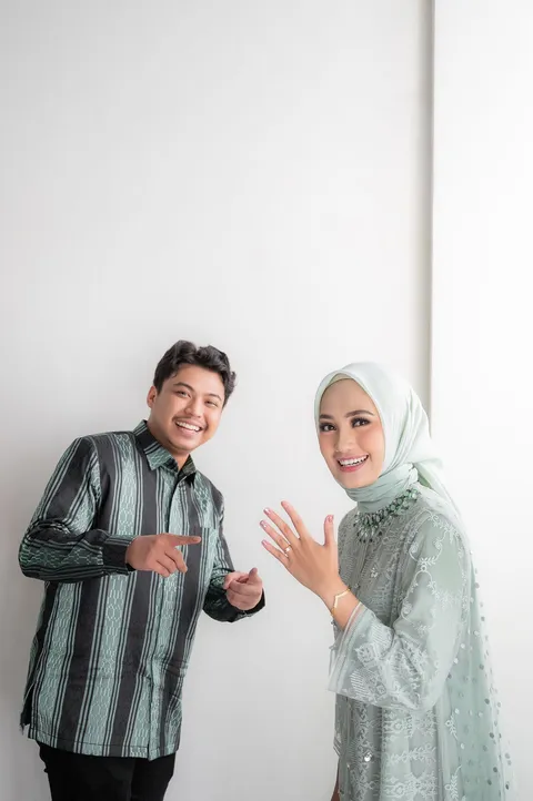 Foto sampul undangan Surya & Dinda