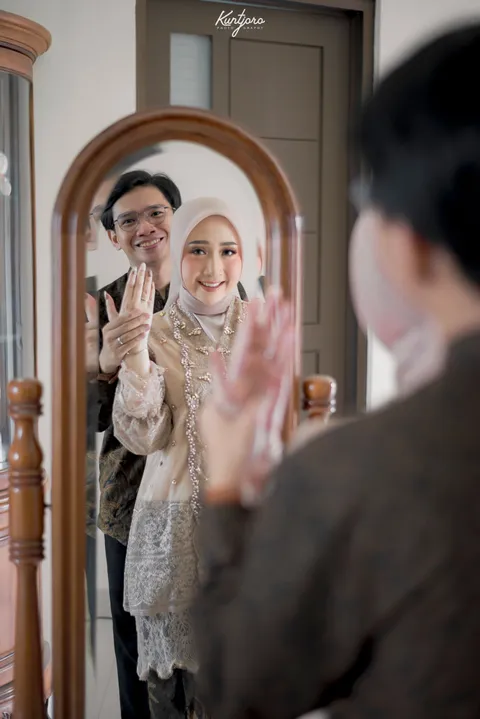 Foto sampul undangan Budi & Trisni